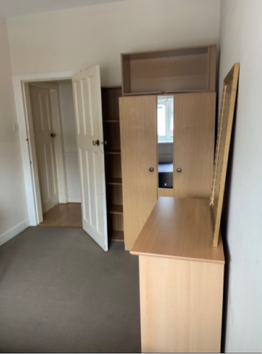 Nedidelis dvivietis kambarys-merginai, moteriai